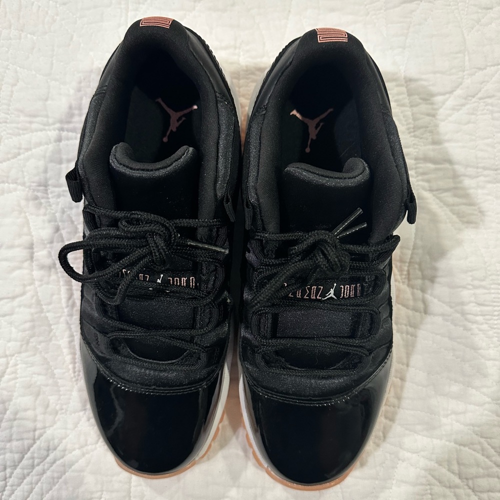 Air Jordan 11 Retro Low Bleached Coral Big Kids 580521-013 Shoes Youth Size 5.5